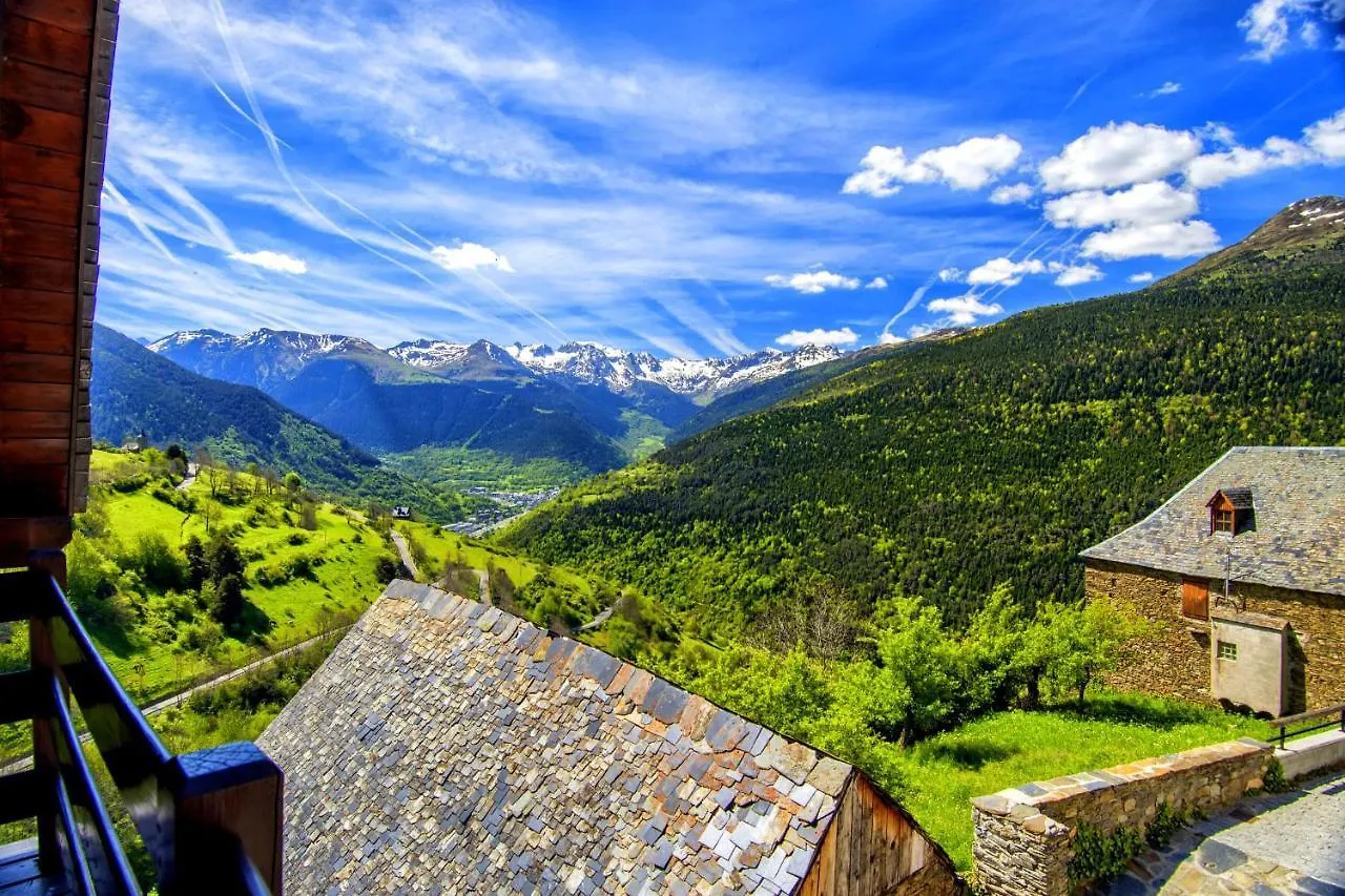 Apartamentos Aran Montcorbau 0*,